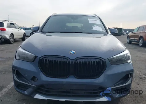 2021 BMW X1 xDrive28I z USA, uszkodzony, nr VIN WBXJG9C01M5T18141